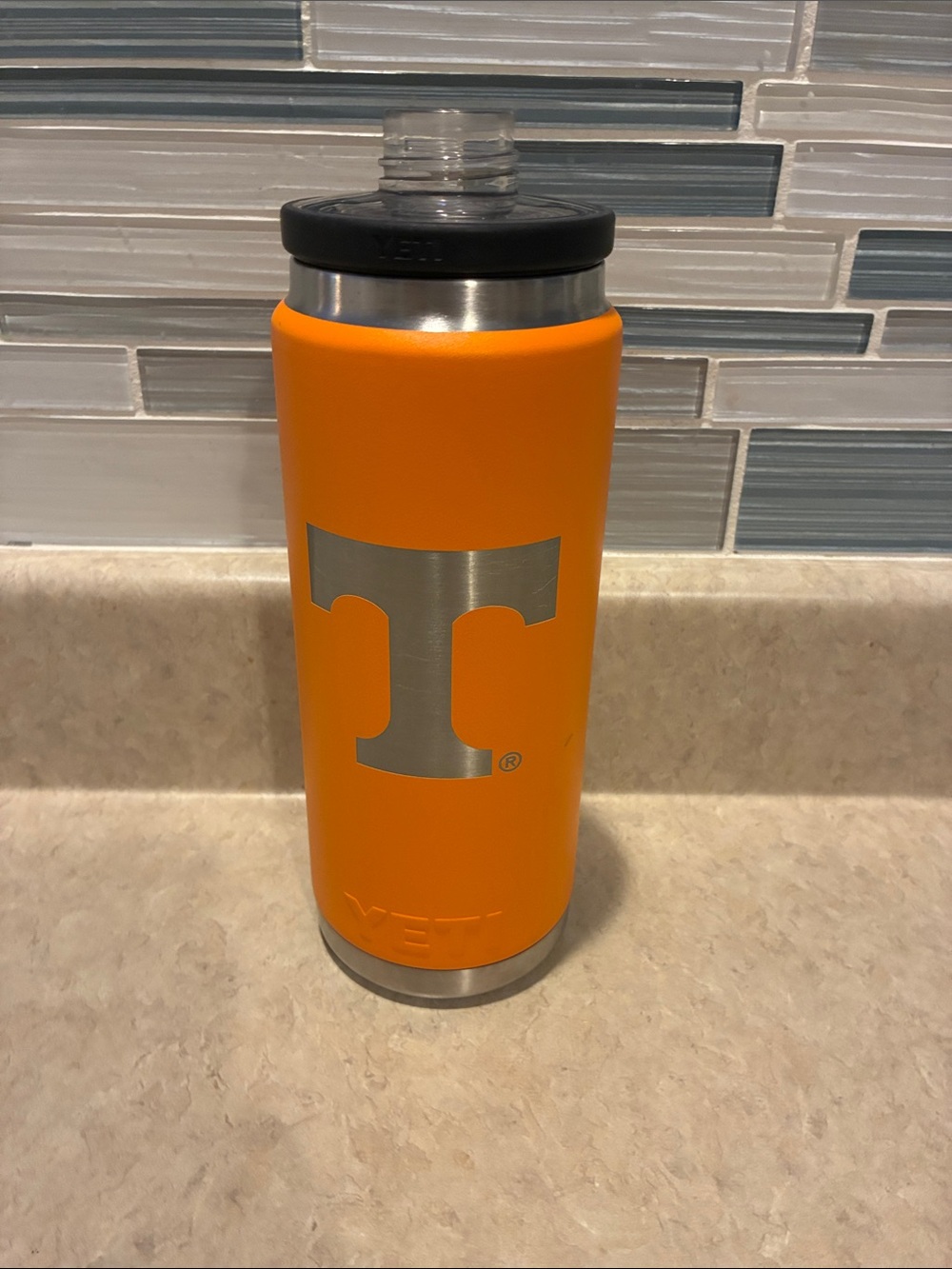 YETI Rambler 26 oz University of Tennessee Vols travel mug TN missing lid cap